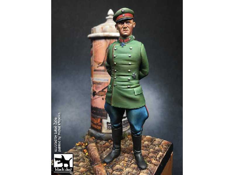 German Army Captain - zdjęcie 1 German Army Captain - zdjęcie 1