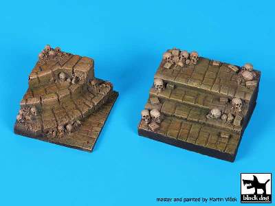 Stairs With Skulls For 54 mm Or 1/35 Figures (50x45/55x55 mm) - zdjęcie 2