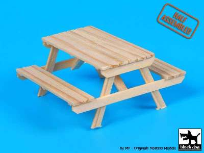 Wooden Picnic Table - zdjęcie 1