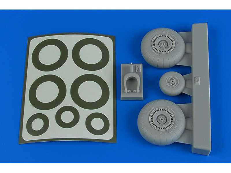 Do 217 Wheels & paint masks - ICM - zdjęcie 1 Do 217 Wheels & paint masks - ICM - zdjęcie 1
