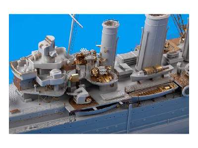 HMS Cornwall 1/350 - Trumpeter - zdjęcie 5