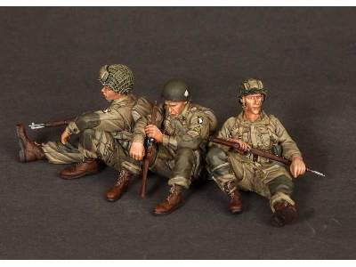 U.S. Army Airbornes And Sgt. On Rest 3 Figures - zdjęcie 1