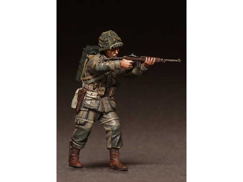 Radio Operator 82st Airborne In Battle. WW Ii - zdjęcie 1