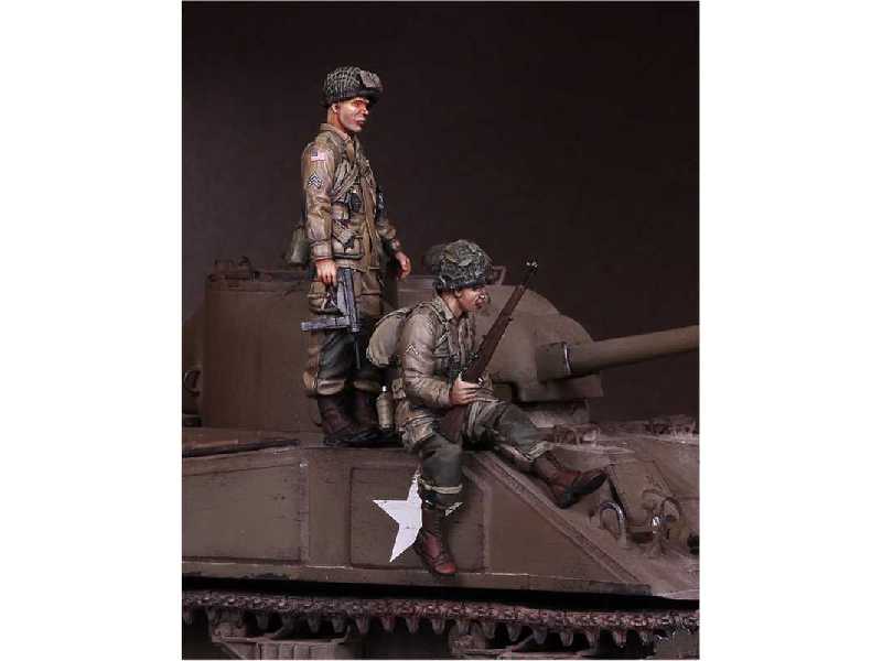 U.S. Army Airborne And Sergeant On Sherman - zdjęcie 1 U.S. Army Airborne And Sergeant On Sherman - zdjęcie 1