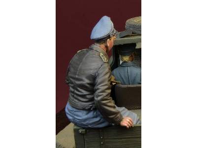 WWii Luftwaffe Fighter Pilot Sitting - zdjęcie 3