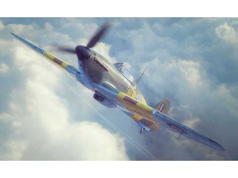 Hawker Hurricane Mk.IIb - zdjęcie 1 Hawker Hurricane Mk.IIb - zdjęcie 1