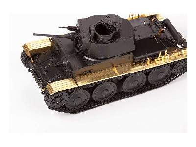 Panzerkampfwagen 38(t) Ausf. E/F 1/35 - Tamiya - zdjęcie 9