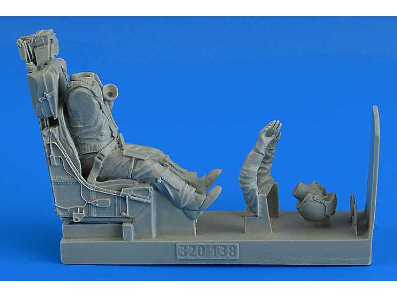 Modern German Luftwaffe Fighter Pilot with ej. seat for F-104G/S - zdjęcie 1 Modern German Luftwaffe Fighter Pilot with ej. seat for F-104G/S - zdjęcie 1