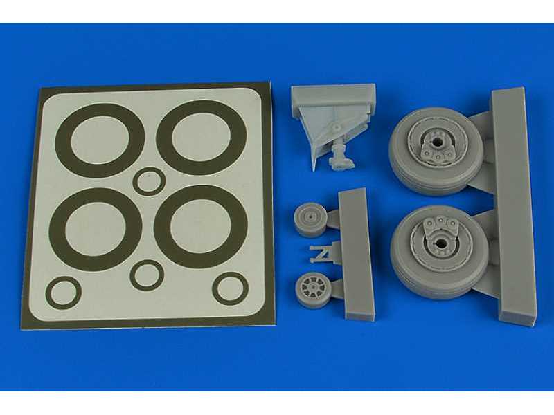 A-1H Skyraider wheels & paint masks - Tamiya - zdjęcie 1 A-1H Skyraider wheels & paint masks - Tamiya - zdjęcie 1
