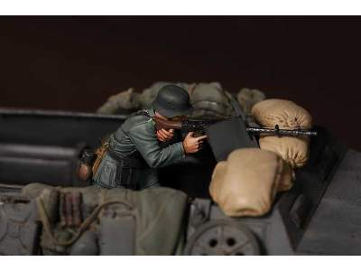 German Machine Gunner For Hanomag - zdjęcie 3