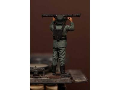 German Antiaircraft Gunner With Artillery Rangefinder - zdjęcie 3