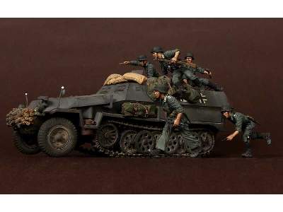 German Panzergrenadiers In  Battle. WW Ii 5 Figures Set - zdjęcie 3