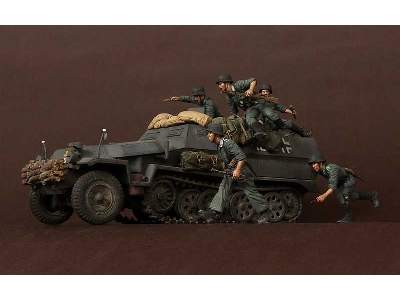 German Panzergrenadiers In  Battle. WW Ii 5 Figures Set - zdjęcie 5