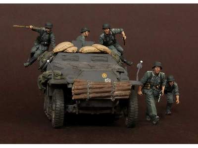 German Panzergrenadiers In  Battle. WW Ii 5 Figures Set - zdjęcie 6