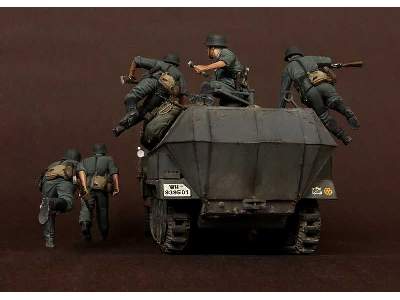 German Panzergrenadiers In  Battle. WW Ii 5 Figures Set - zdjęcie 15