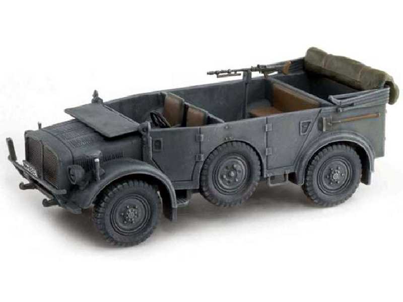 Heavy Uniform Personnel Vehicle Type 40 - zdjęcie 1 Heavy Uniform Personnel Vehicle Type 40 - zdjęcie 1
