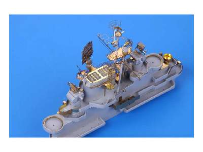 USS CV-10 Yorktown island 1/350 - Trumpeter - zdjęcie 10