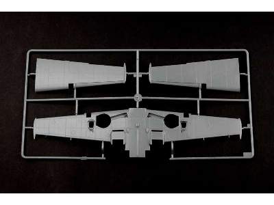 Myśliwiec Messerschmitt Bf 109E-4/Trop - zdjęcie 6