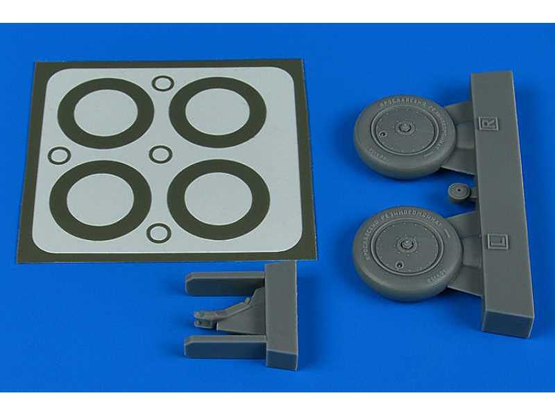 I-153 wheels & paint masks - ICM/Hasegawa - zdjęcie 1 I-153 wheels & paint masks - ICM/Hasegawa - zdjęcie 1