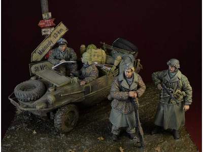 Waffen SS Big Set, Ardennes 1944, 4 Figures + Schwimmwagen Acces - zdjęcie 1