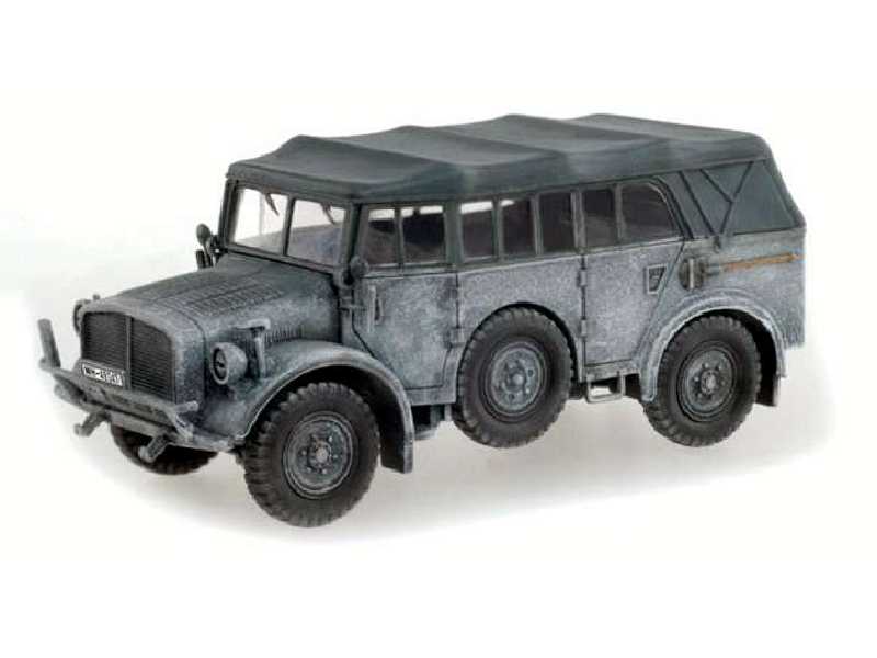 Heavy Uniform Personnel Vehicle Type 40, Unidentified Unit - zdjęcie 1 Heavy Uniform Personnel Vehicle Type 40, Unidentified Unit - zdjęcie 1