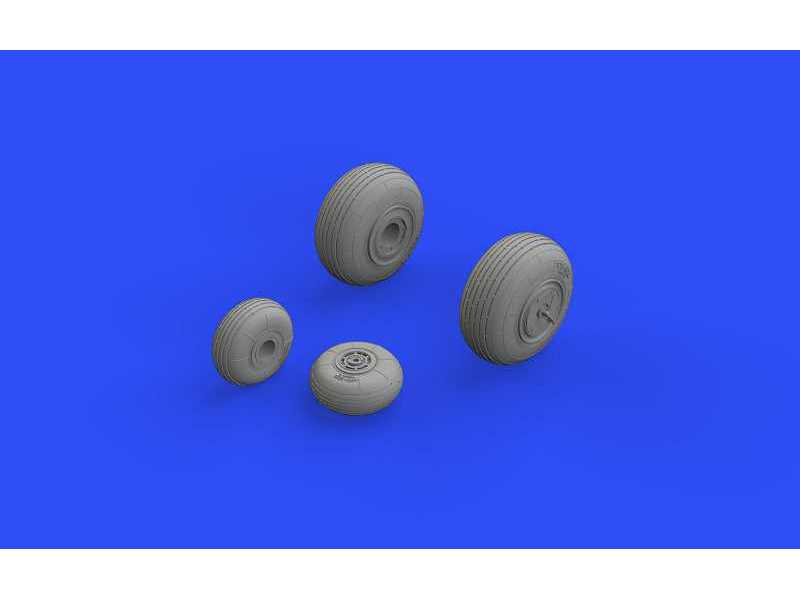 Mi-24V wheels 1/48 - Zvezda - zdjęcie 1 Mi-24V wheels 1/48 - Zvezda - zdjęcie 1