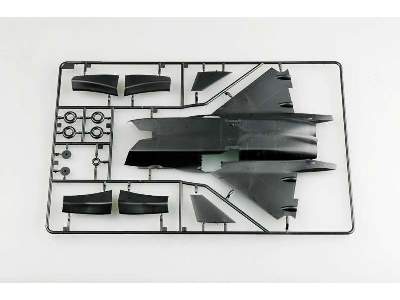 Chiński myśliwiec Chengdu J-20 Mighty Dragon - zdjęcie 6