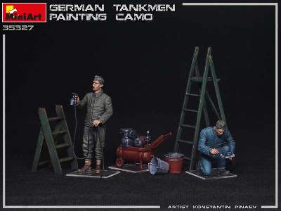 Niemieccy czołgiści malujący kamuflaż - zdjęcie 10
