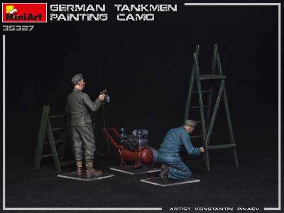 Niemieccy czołgiści malujący kamuflaż - zdjęcie 14