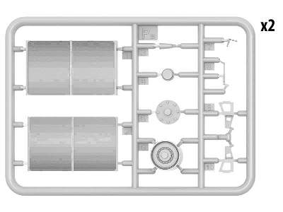 Egipski T-34/85 - model z wnętrzem - zdjęcie 27