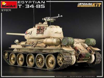 Egipski T-34/85 - model z wnętrzem - zdjęcie 51