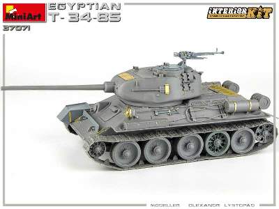 Egipski T-34/85 - model z wnętrzem - zdjęcie 68