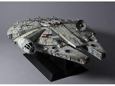 BANDAI Millennium Falcon "Perfect Grade" - zdjęcie 2