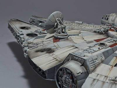 BANDAI Millennium Falcon "Perfect Grade" - zdjęcie 3