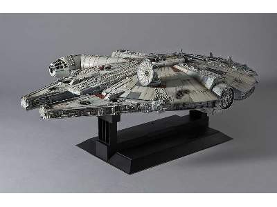 BANDAI Millennium Falcon "Perfect Grade" - zdjęcie 4