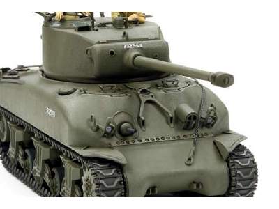Czołg amerykański M1 Super Sherman - zdjęcie 16