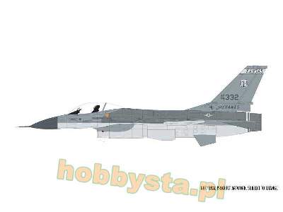 Lockheed Martin F-16A Fighting Falcon - zdjęcie 3