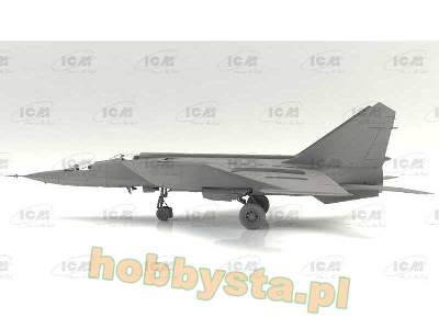 MiG-25 RU - sowiecki samolot treningowy - zdjęcie 3