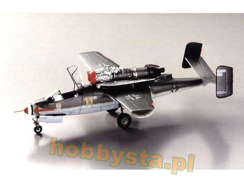 He162A-2 Salamander z silnikiem - zdjęcie 1 He162A-2 Salamander z silnikiem - zdjęcie 1