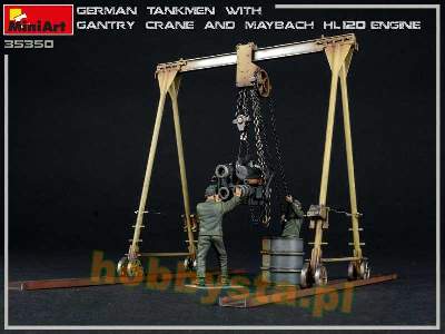 Niemiecki czołgista z dźwignicą i silnikiem Maybach Hl 120  - zdjęcie 14