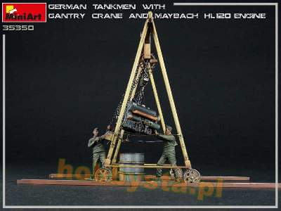 Niemiecki czołgista z dźwignicą i silnikiem Maybach Hl 120  - zdjęcie 15