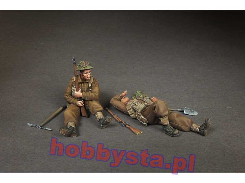British Infantrymans At Rest. - zdjęcie 1 British Infantrymans At Rest. - zdjęcie 1