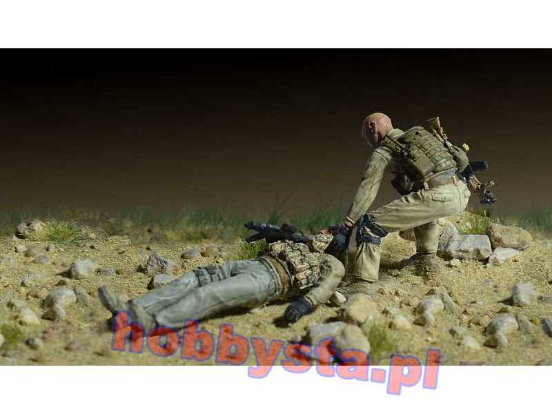 The Wounded Pmc 2 Figures - zdjęcie 1 The Wounded Pmc 2 Figures - zdjęcie 1