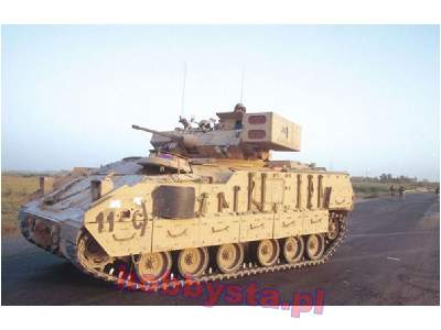 M6 Bradley Linebacker Air-defense Vehicle - zdjęcie 2