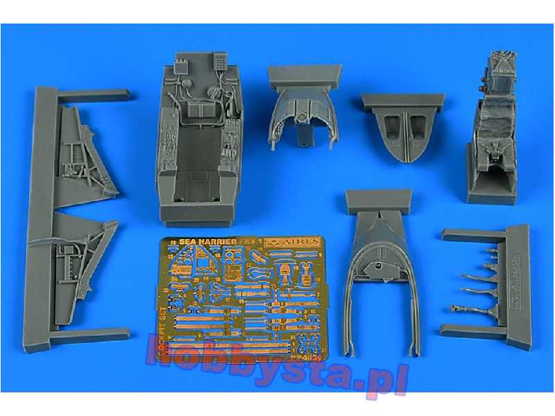 Sea Harrier FRS.1 cockpit set - zdjęcie 1 Sea Harrier FRS.1 cockpit set - zdjęcie 1