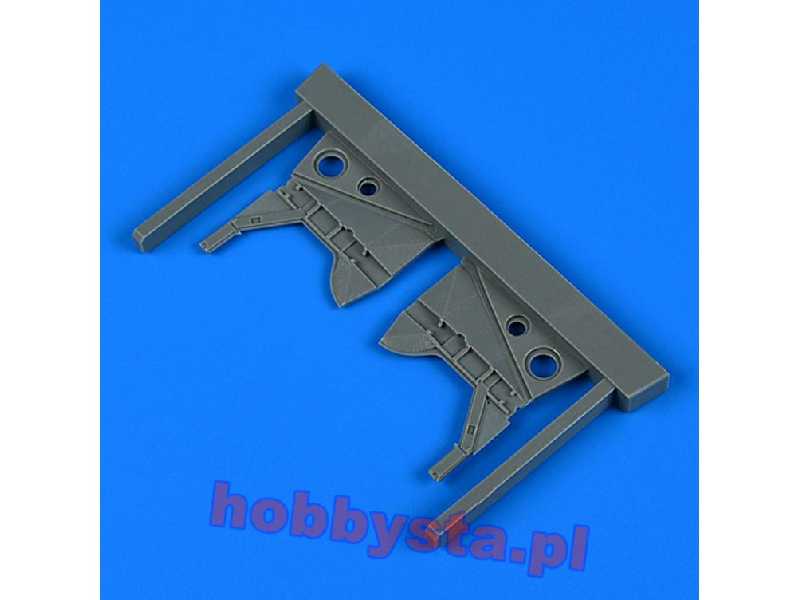 Hawker Hurricane undercarriage covers - zdjęcie 1 Hawker Hurricane undercarriage covers - zdjęcie 1