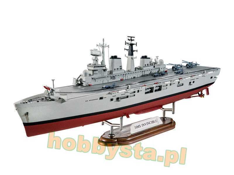 HMS Invincible - Wojna o Falklandy-Malwiny - zestaw podarunkowy - zdjęcie 1 HMS Invincible - Wojna o Falklandy-Malwiny - zestaw podarunkowy - zdjęcie 1