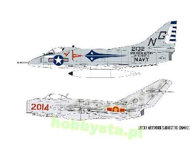 Mig 17F Fresco Douglas A-4B Skyhawk Dogfight - zestaw  - zdjęcie 2