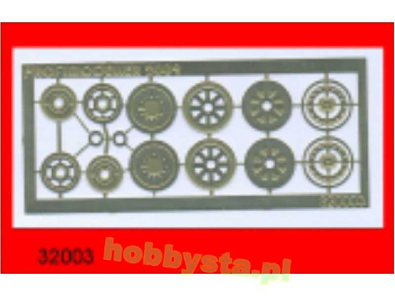 Mikoyan Mig-15/Mig-17 Wheel Hubs/Discs (For Trumpeter Kits) - zdjęcie 1