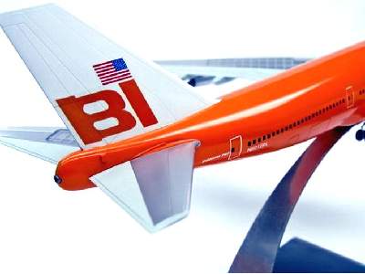 Braniff International 747-127 Flying Colors - zdjęcie 37